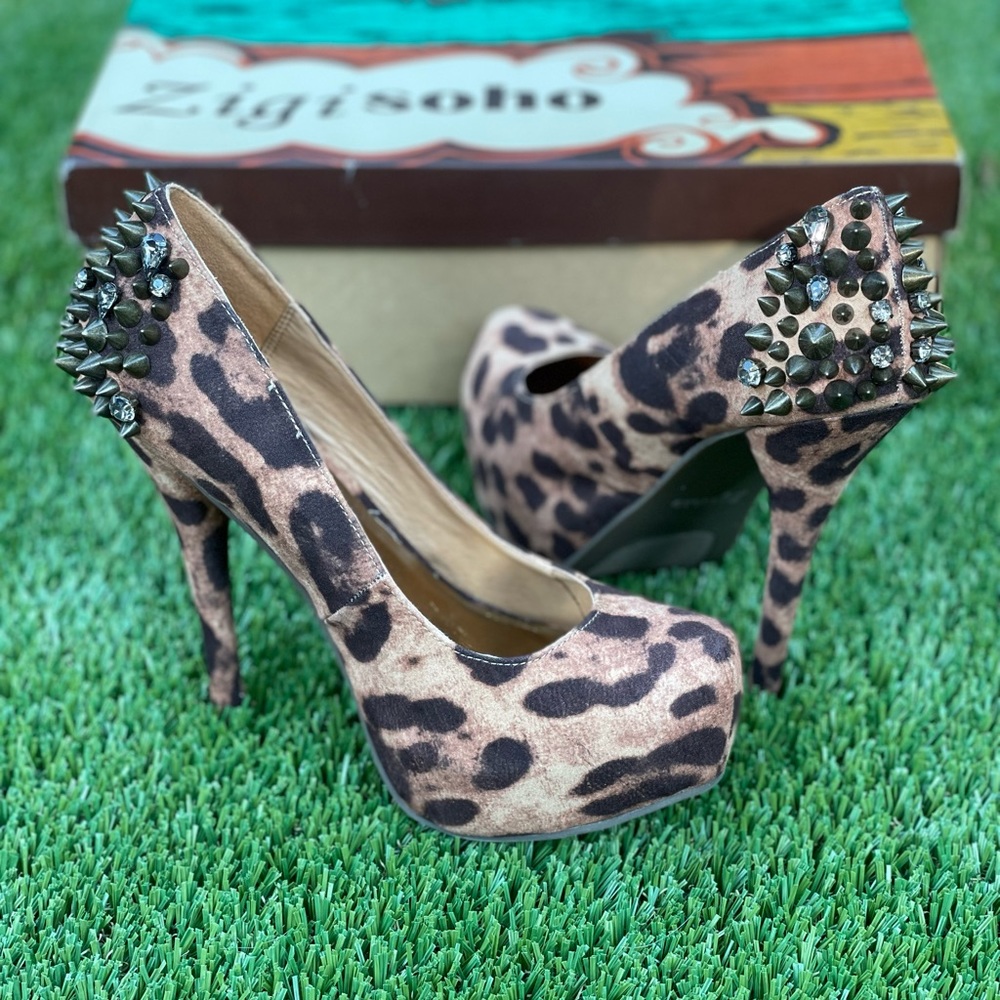 Zigi Soho leopard studded spiked stiletto hidden platform pumps high heels sexy